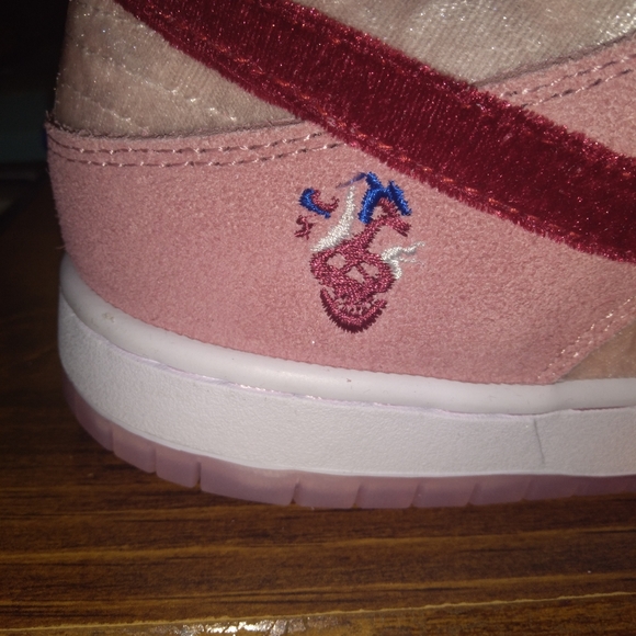 STRANGELOVE X DUNK LOW SB \'VALENTINE\'S DAY\' main image 4